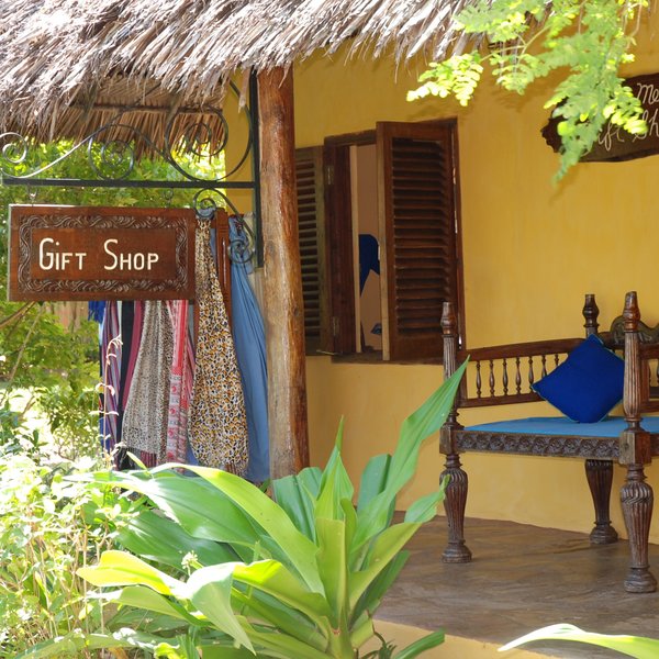 Kinasi Lodge