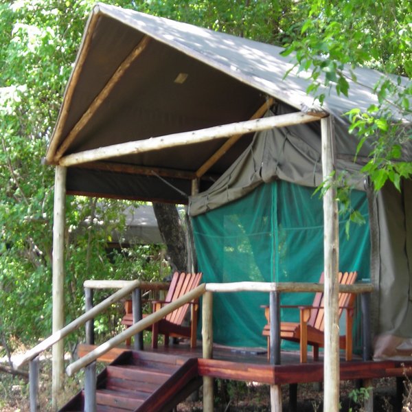 ... but even the simpler camps, like Kwara, still have very comfortable en-suite tents ..
