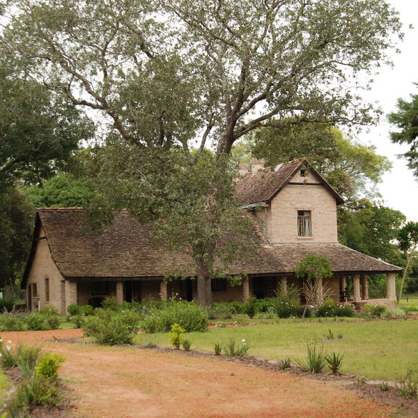 … but you can also stay at the Impandala House on the estate.