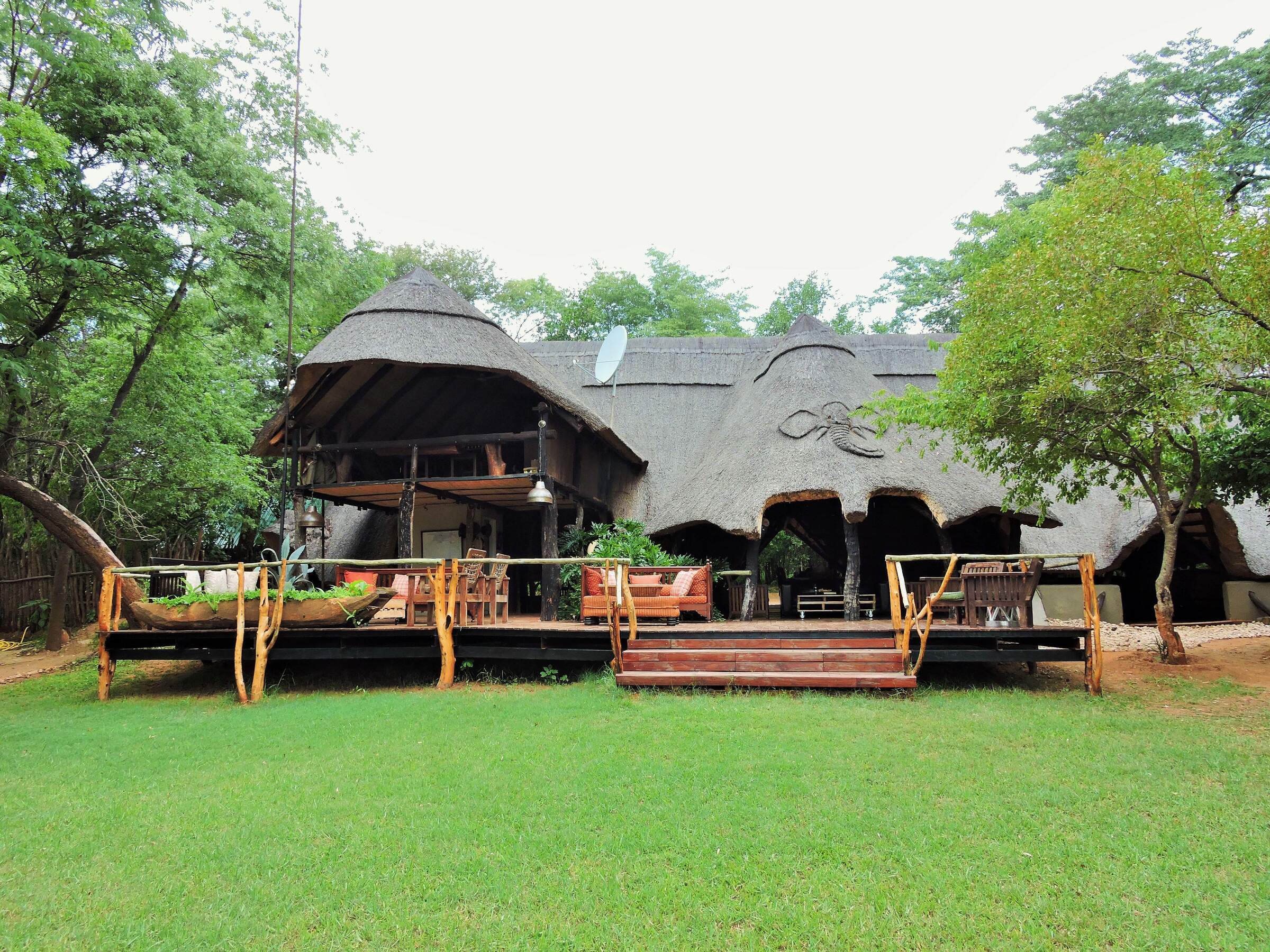 hwange national park safari lodges