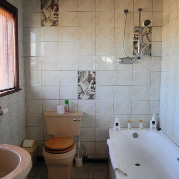 Zebra Kalahari Lodge