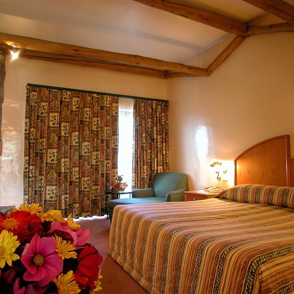 The rooms are decorated in warm colours ...