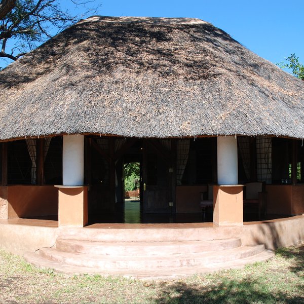 Kapani Lodge