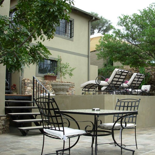 Olive Grove is a stylish guest house in Windhoek's suburb of Eros.