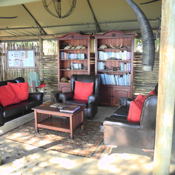 Ruckomechi Camp