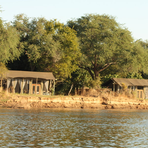 Ruckomechi Camp
