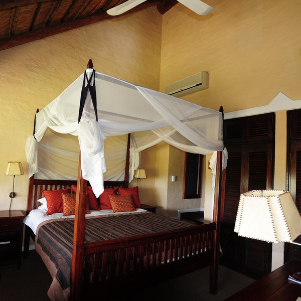 Victoria Falls Safari Lodge