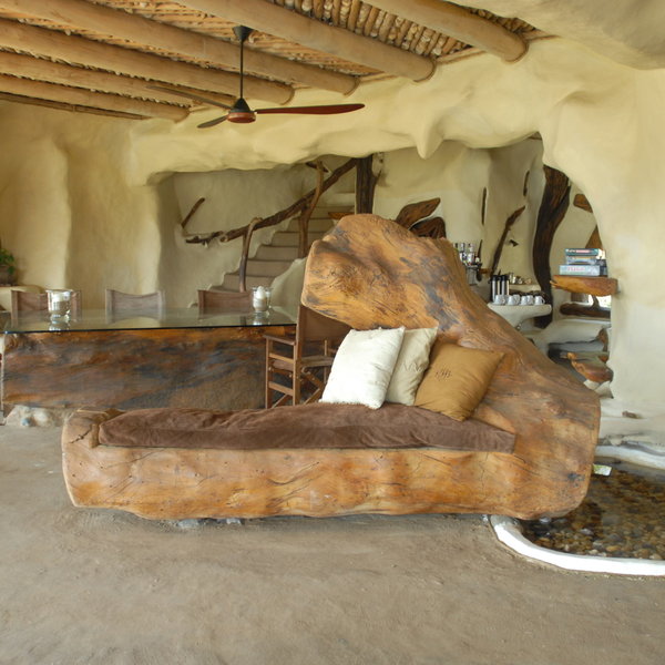 ... after which you can relax in the lounge, enjoying super views over the river.