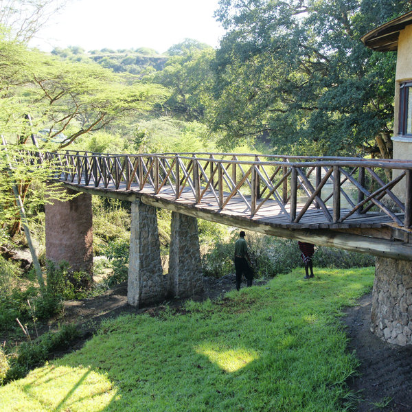 Access is via the national park itself and you reach the lodge over their private footbridge.