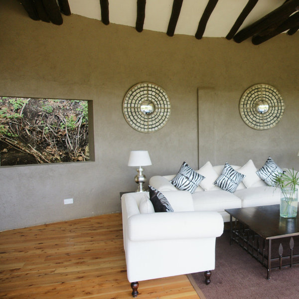 …but design touches allow the park's atmosphere to penetrate the lodge.