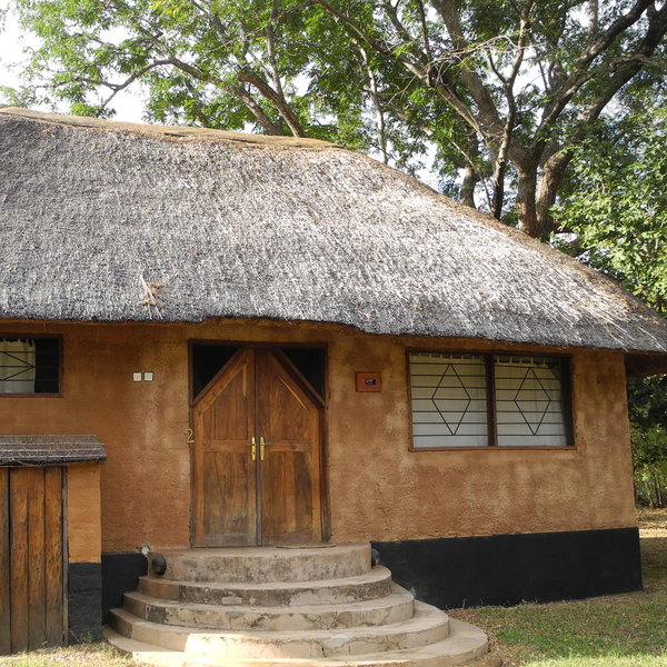 Kapani Lodge