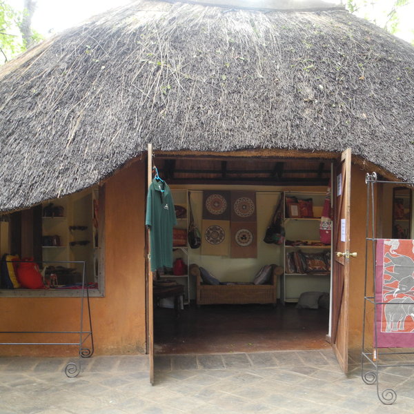 Kapani Lodge