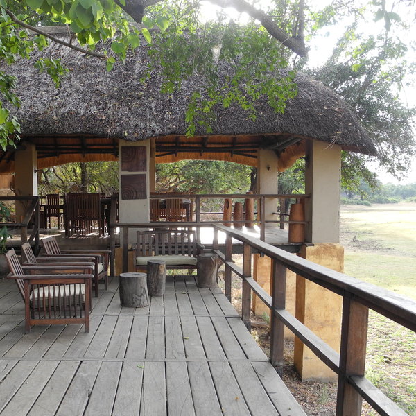 Kapani Lodge