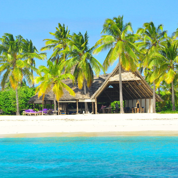 Fanjove Island Lodge