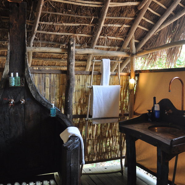 En-suite bathrooms are at the back...