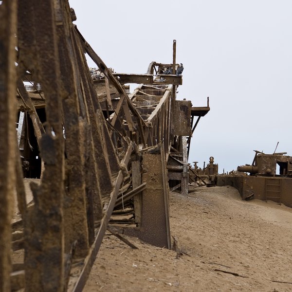 During the drive you may pass an abandoned oil rig, south of Terrace Bay, near the Huab.