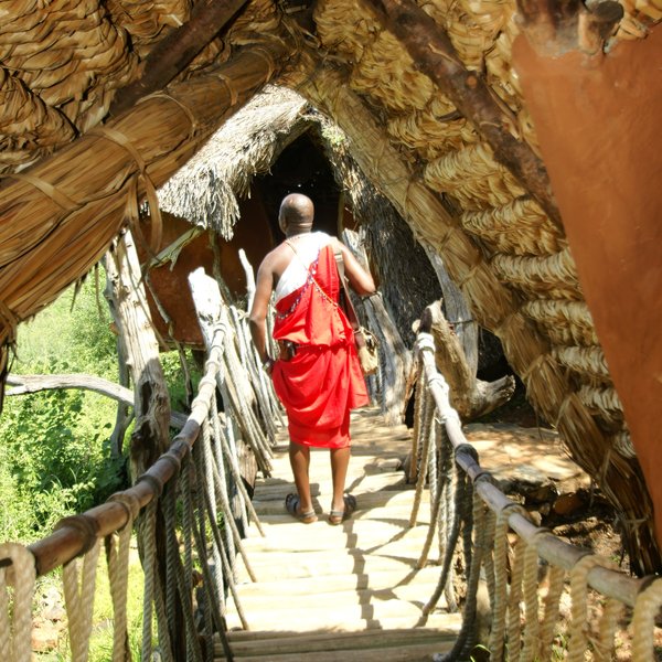 Two of the rooms, interconnected by a footbridge…