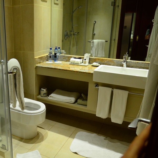 …and an en suite bathroom…
