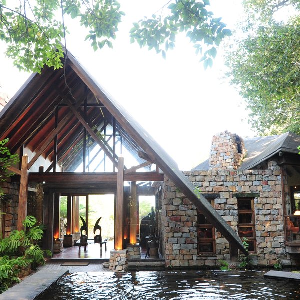 Hunters Country House