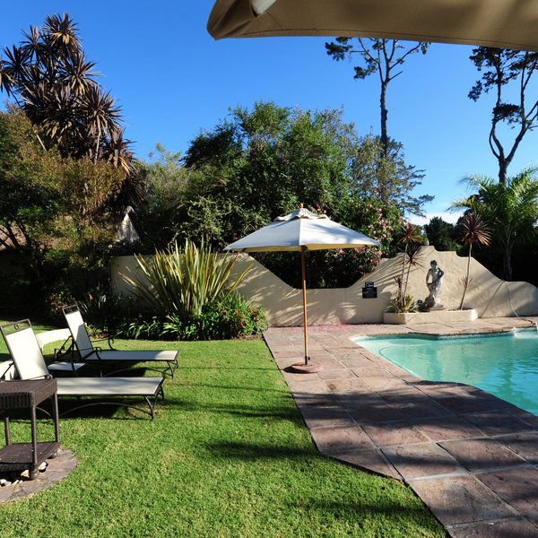 Hunters Country House