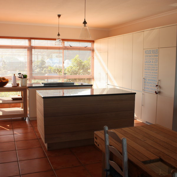 that leads onto the open kitchen....
