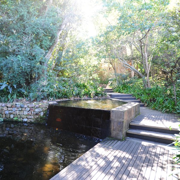 It is a romantic and luxurious lodge.