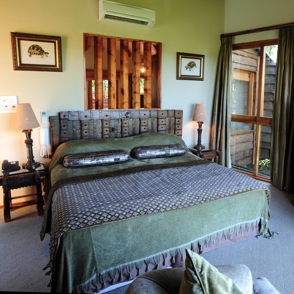 There are 10 suites that are designed in earthy colours reminiscent of the surrounding nature.