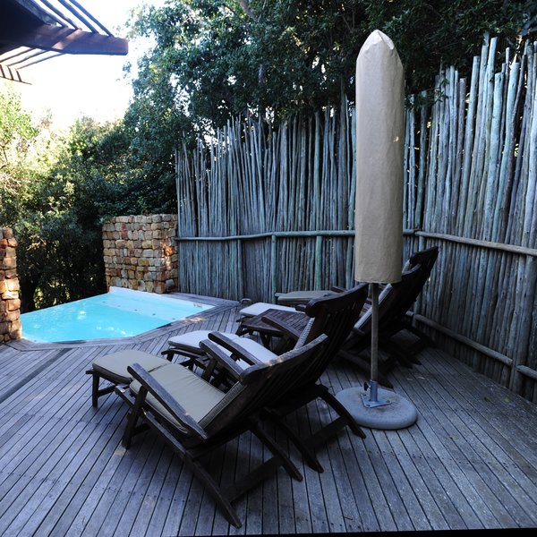 ... with an infinity pool.