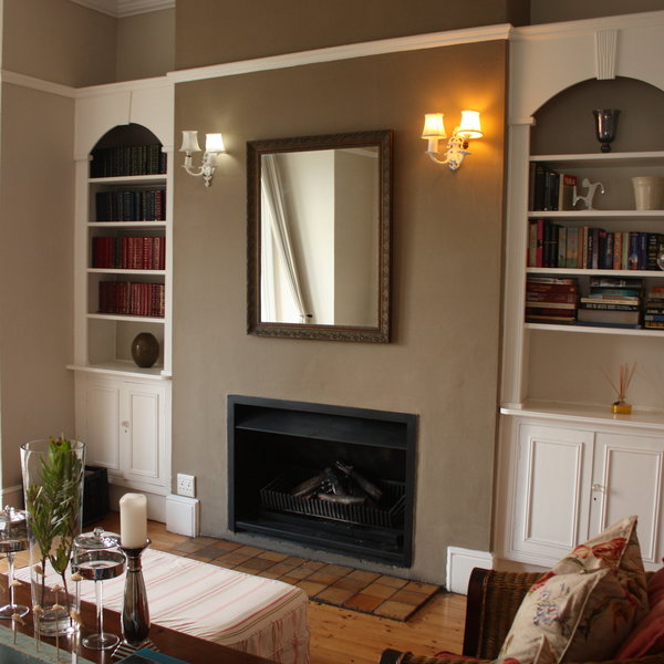 and has a fireplace for cooler evenings.