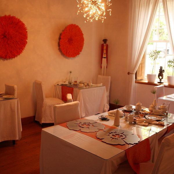 Breakfast can be enjoyed in the bright breakfast room...