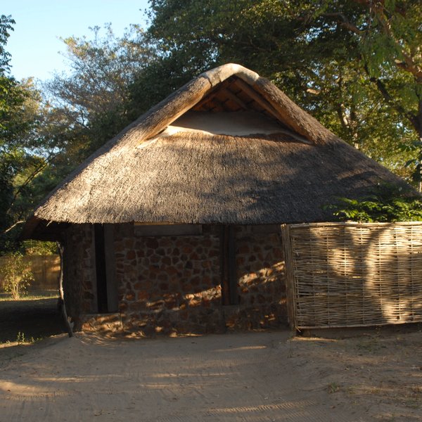 There are four stylish stone and thatch chalets located on the seasonal Kapamba River...