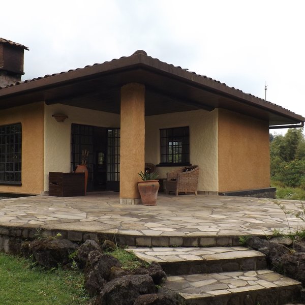 Sabyinyo Silverback Lodge