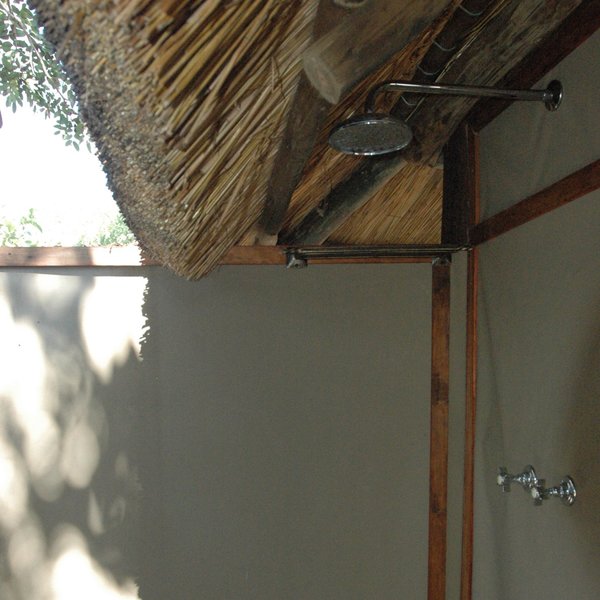 There's an outdoor shower too.