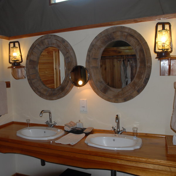Khwai River Lodge