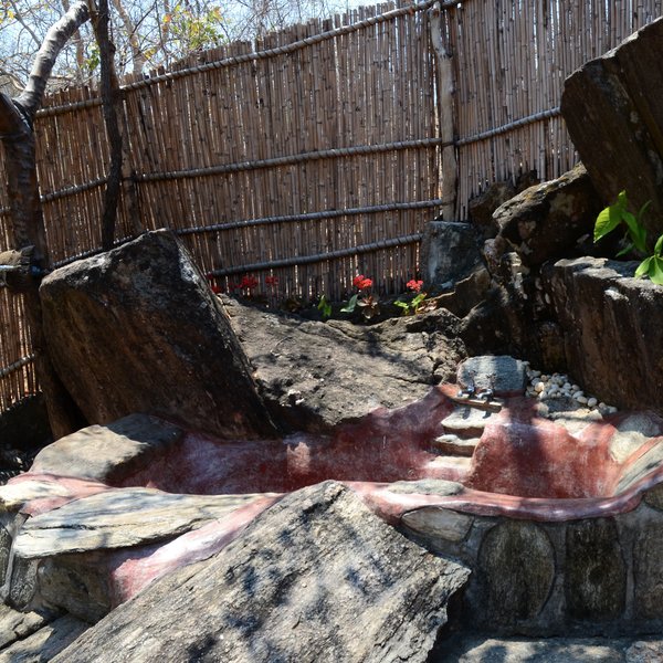 ….with a rock-pool baths!