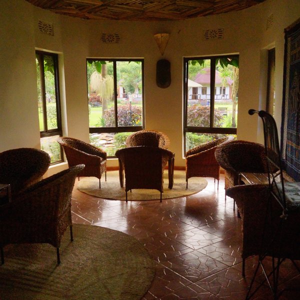 Bougainvillea Safari Lodge