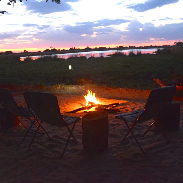 After your exciting trips you can relax with the other guests, sitting around the campfire.