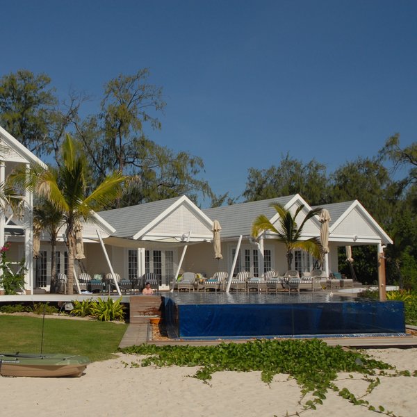 Thanda Island