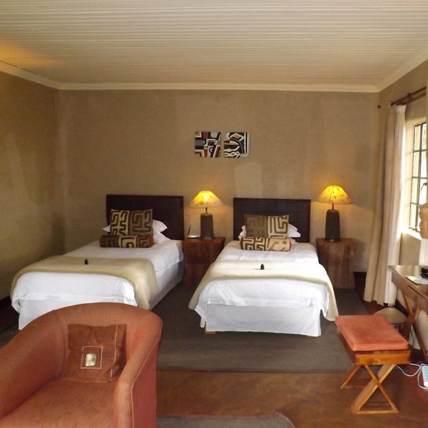 Sabyinyo Silverback Lodge