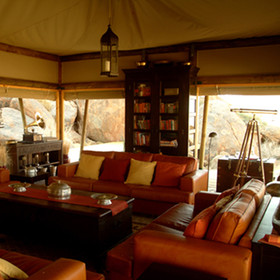 …includes a small library.