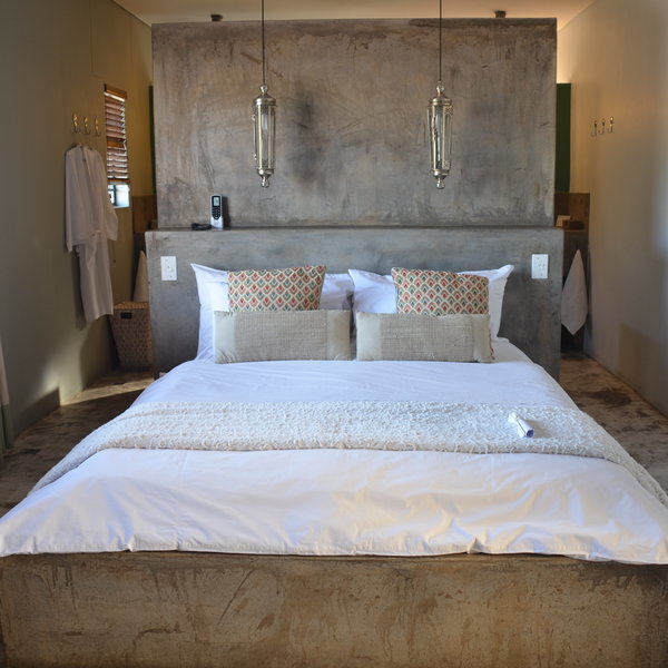 Each room is decorated in natural colours with individually selected fittings.