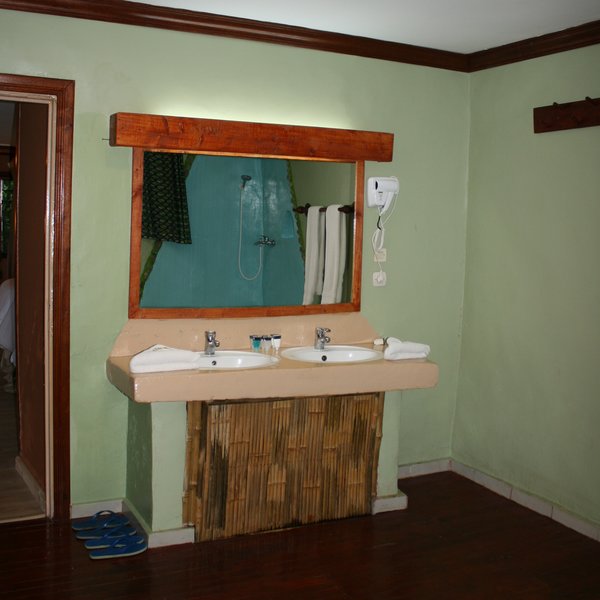 Mountain Gorilla View Lodge