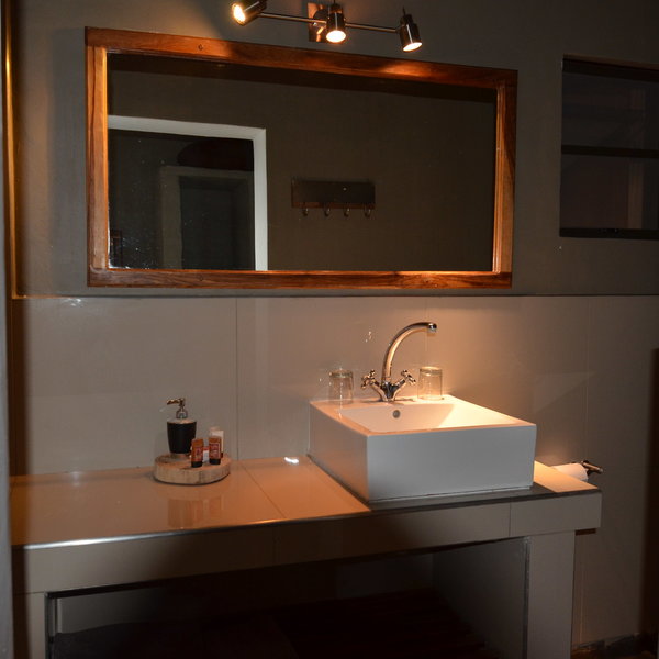 ...and an en-suite bathroom...
