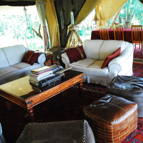 ...with ample seating for the maximum of ten guests that this little camp can accommodate.