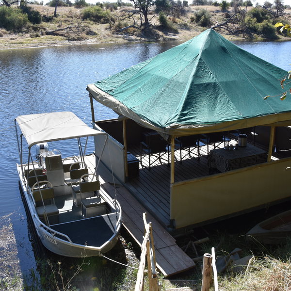 ...is a floating hide...