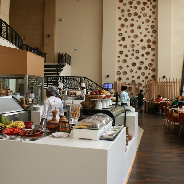 … that opens on to an open plan restaurant.