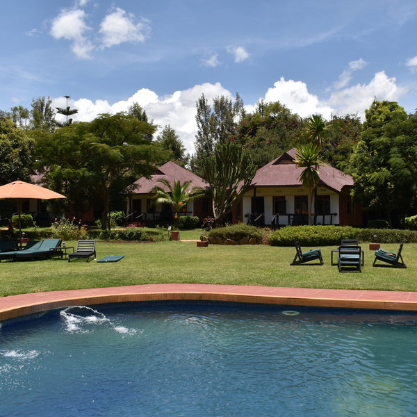Bougainvillea Safari Lodge