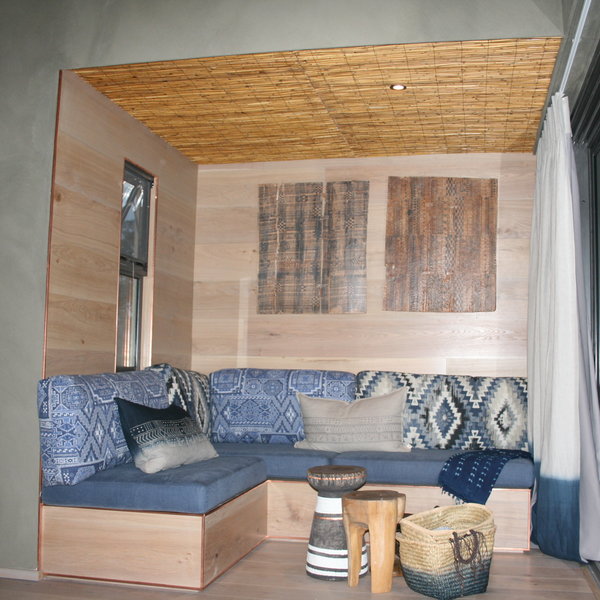 …as are the seating areas to the corner of each room….