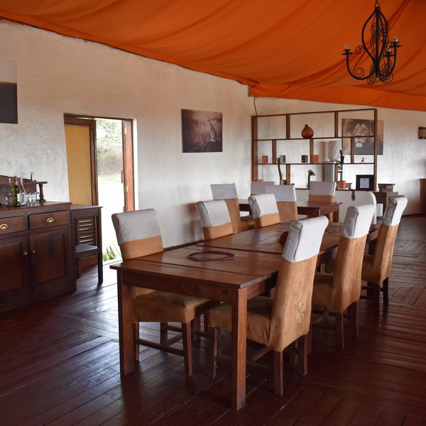 … and a spacious dining area furnished with African decor,
