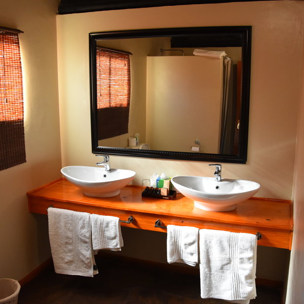 Camelthorn Kalahari Lodge